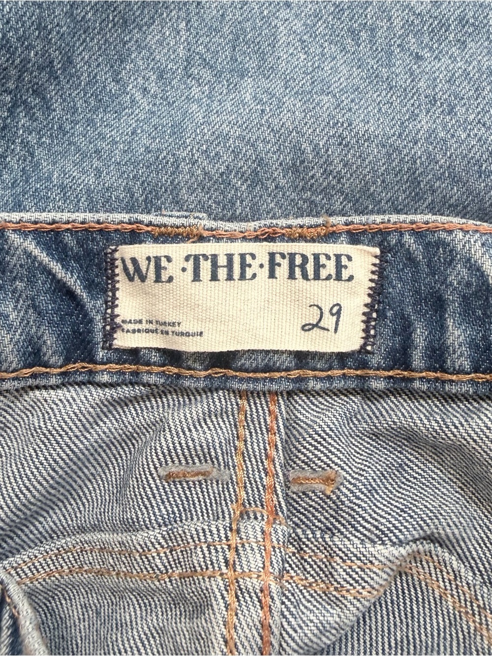 We The Free Good Luck Mid-Rise Barrel Jeans in Ultra Light Beam, size 29 - Picture 9 of 14